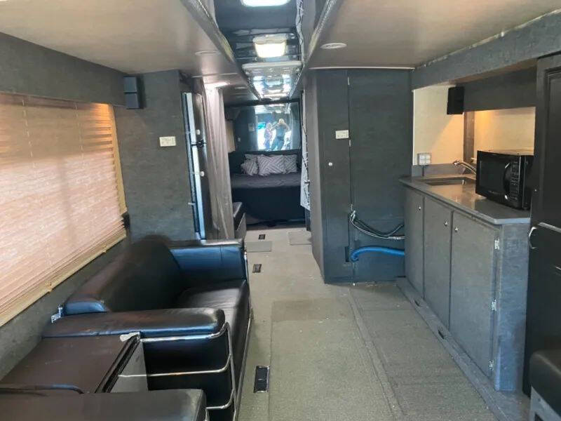 2000 Freightliner XC Chassis