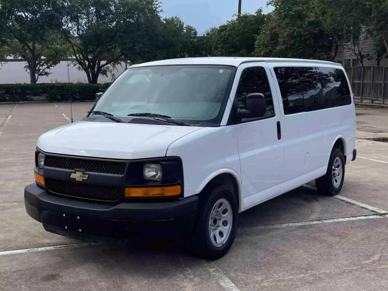 15 passenger store van houston tx