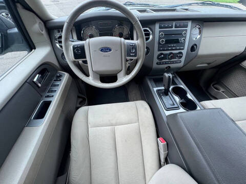 2011 Ford Expedition XLT