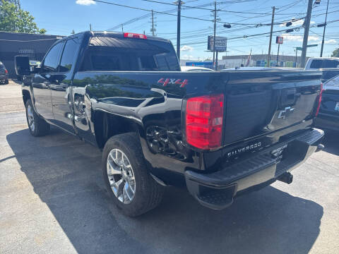 2018 Chevrolet Silverado 1500 Custom