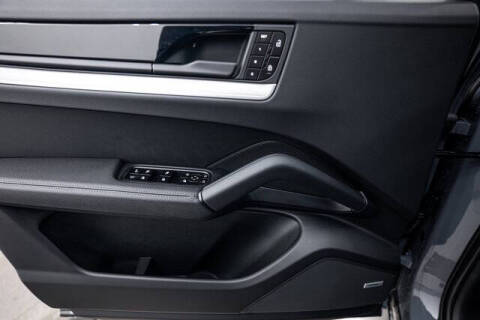 2026 Porsche Cayenne E-Hybrid Coupe