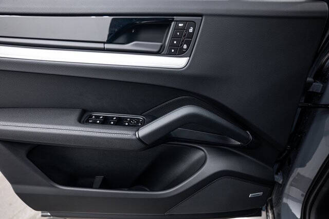 2026 Porsche Cayenne E-Hybrid Coupe