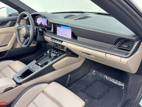 2025 Porsche 911 Carrera