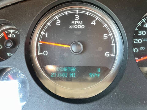 2014 Chevrolet Suburban LT