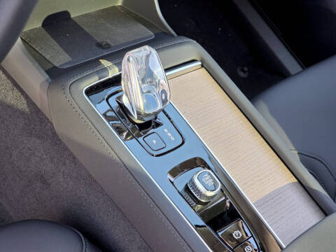 2026 Volvo XC90 B5 Plus 7P