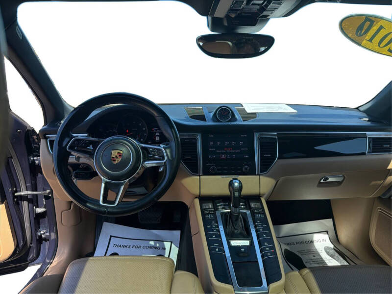 2017 Porsche Macan