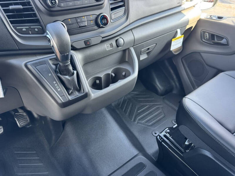 2025 Ford Transit