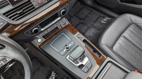 2020 Audi Q5 quattro Premium Plus 45 TFSI