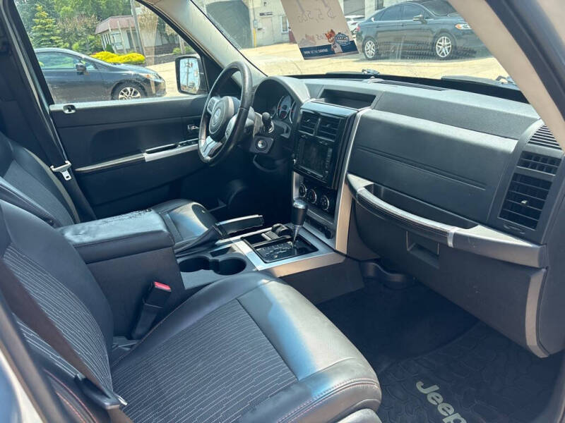 2012 Jeep Liberty Arctic