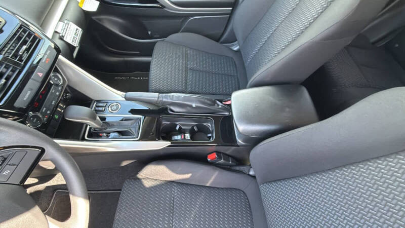 2026 Mitsubishi Eclipse Cross LE