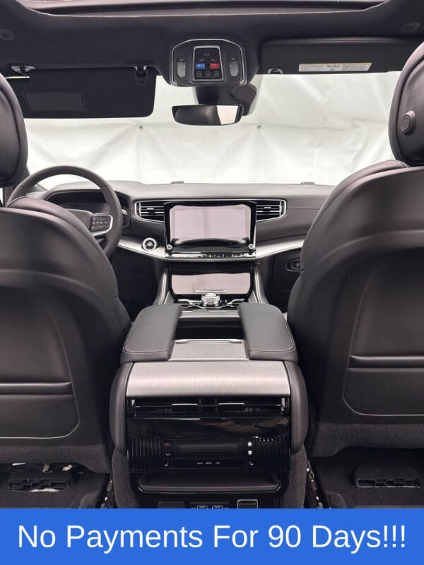 2025 Jeep Wagoneer L Series III