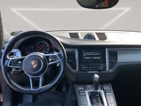 2017 Porsche Macan