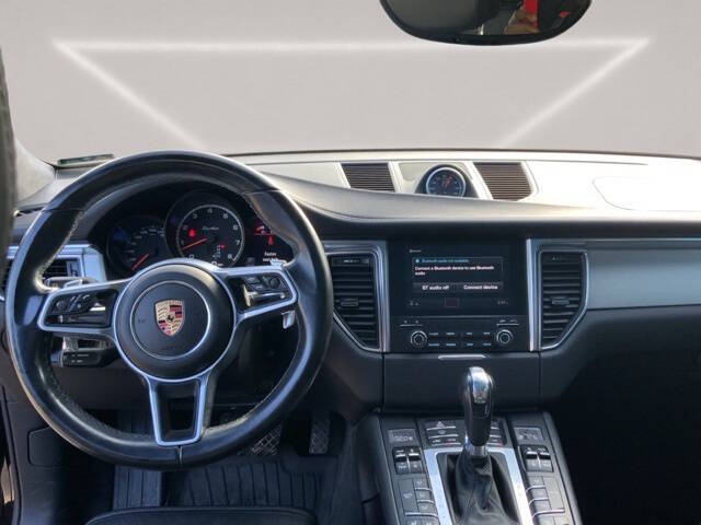 2017 Porsche Macan