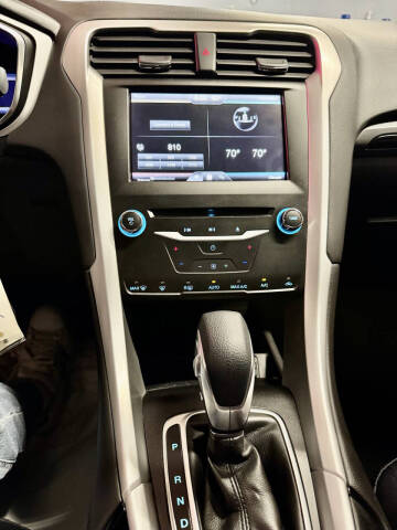 2013 Ford Fusion Hybrid SE