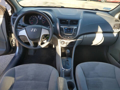 2016 Hyundai Accent SE