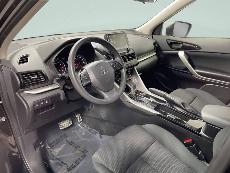 2023 Mitsubishi Eclipse Cross LE