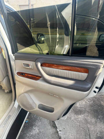 2003 Lexus LX 470