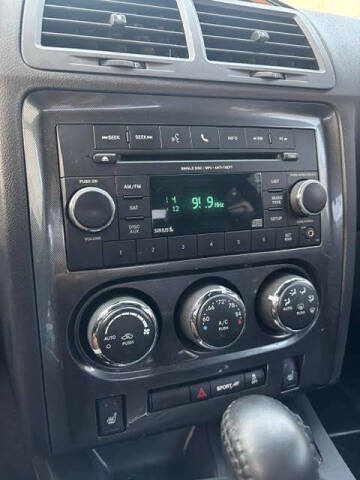 2014 Dodge Challenger SXT Plus