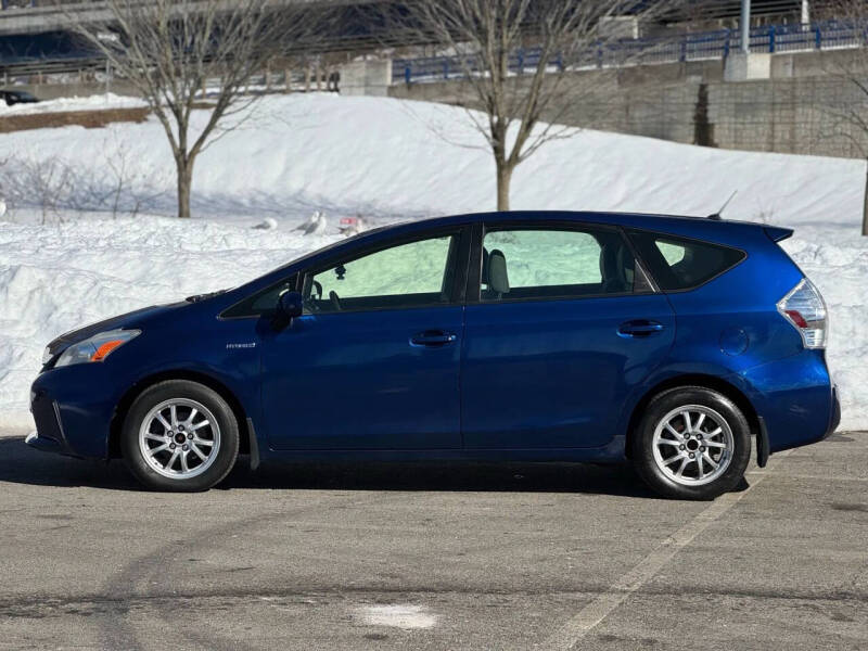 2012 Toyota Prius v