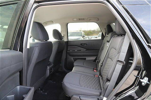 2025 Nissan Pathfinder S