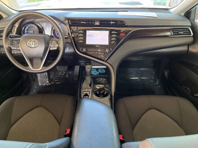 2020 Toyota Camry Hybrid LE