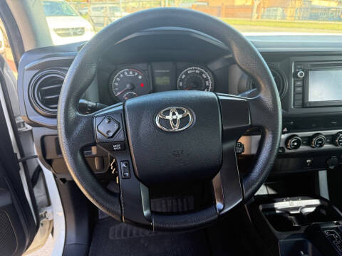 2017 Toyota Tacoma SR