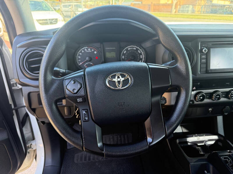 2017 Toyota Tacoma SR