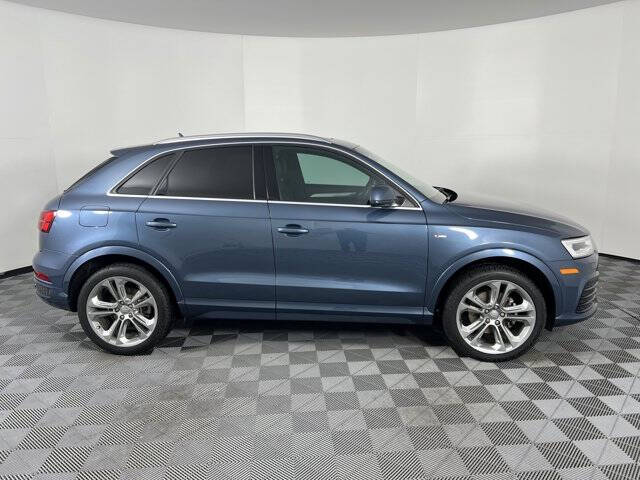 2016 Audi Q3 2.0T quattro Prestige