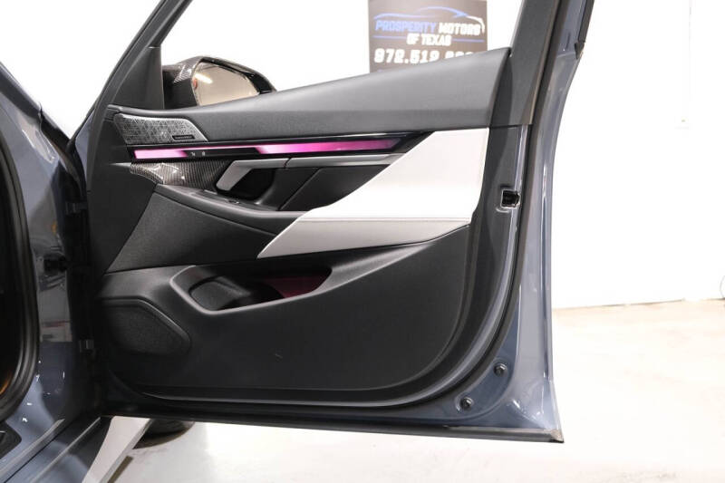 2025 BMW M5