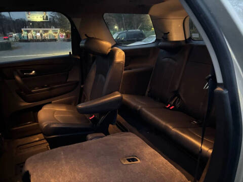 2013 GMC Acadia SLE-2