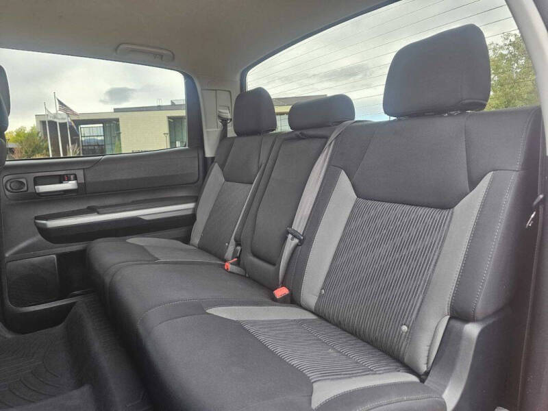 2014 Toyota Tundra SR5