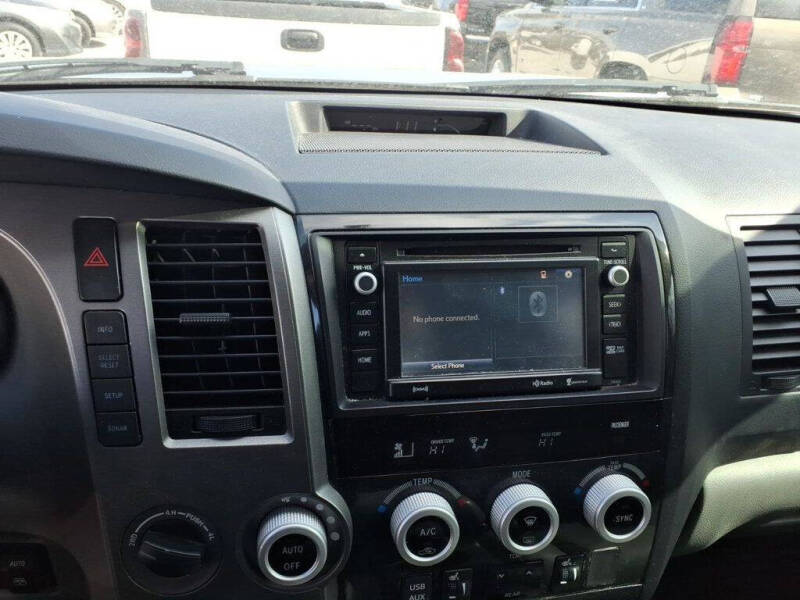 2017 Toyota Sequoia SR5