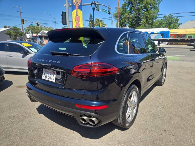 2017 Porsche Cayenne S