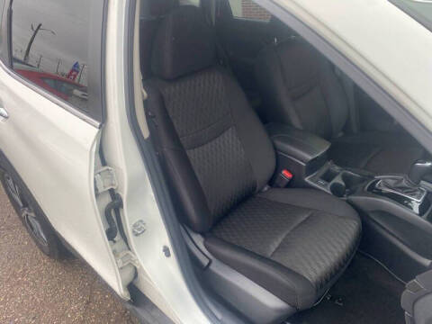 2020 Nissan Rogue SV