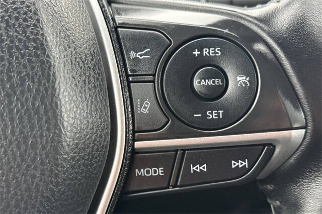 2021 Toyota Camry Hybrid XLE