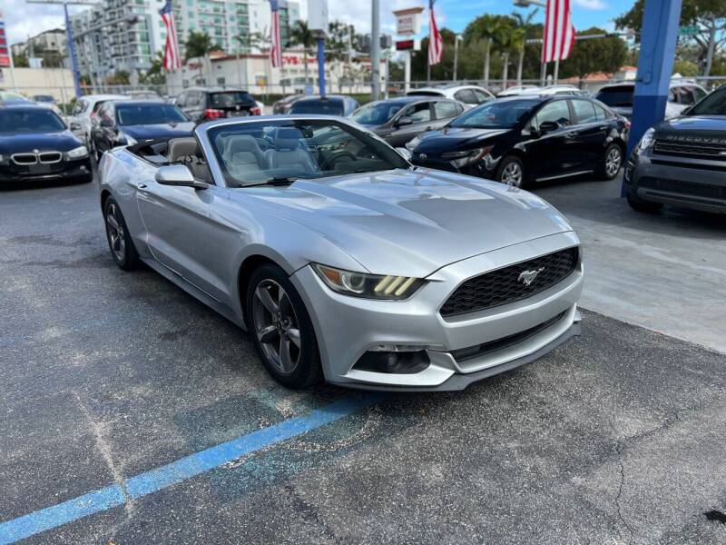 2015 Ford Mustang for sale at THE SHOWROOM in Miami FL