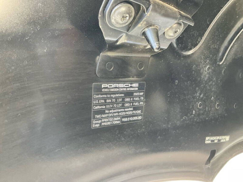 2023 Porsche Macan T