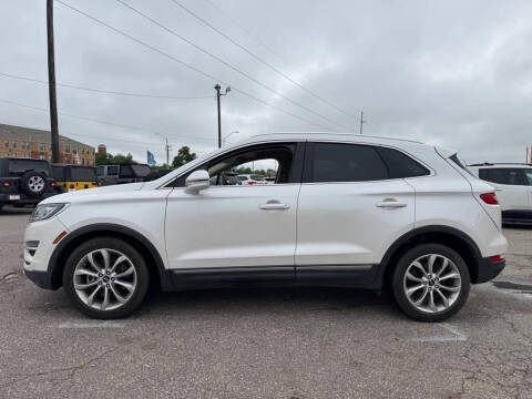2017 Lincoln MKC Select