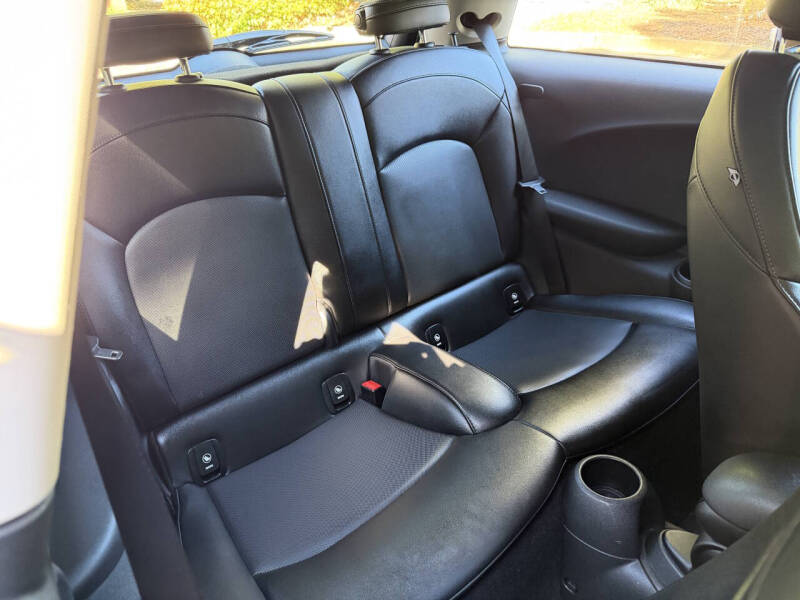 2015 MINI Hardtop 2 Door Cooper