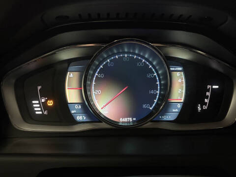 2015 Volvo XC70 T6 Platinum