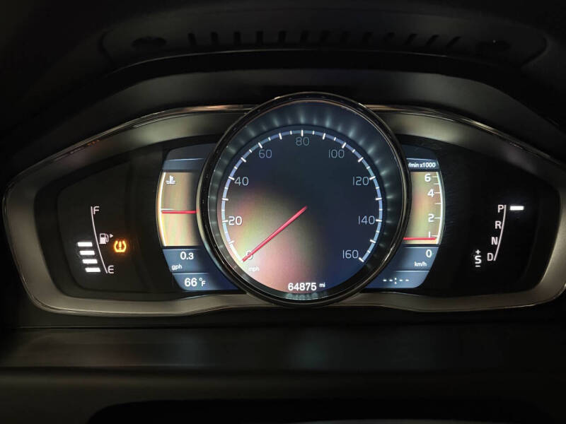 2015 Volvo XC70 T6 Platinum