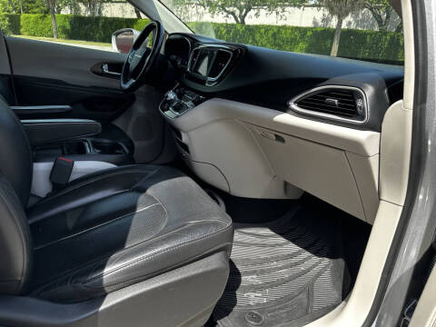 2019 Chrysler Pacifica Touring L