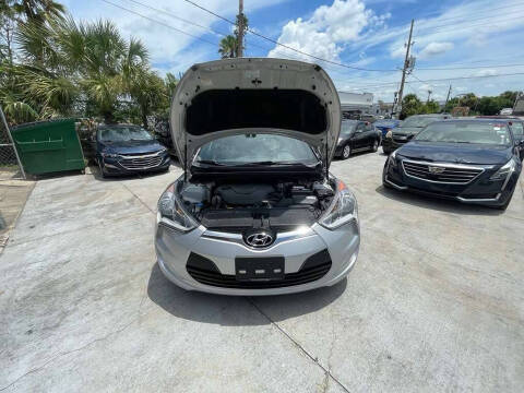 2017 Hyundai Veloster Value Edition