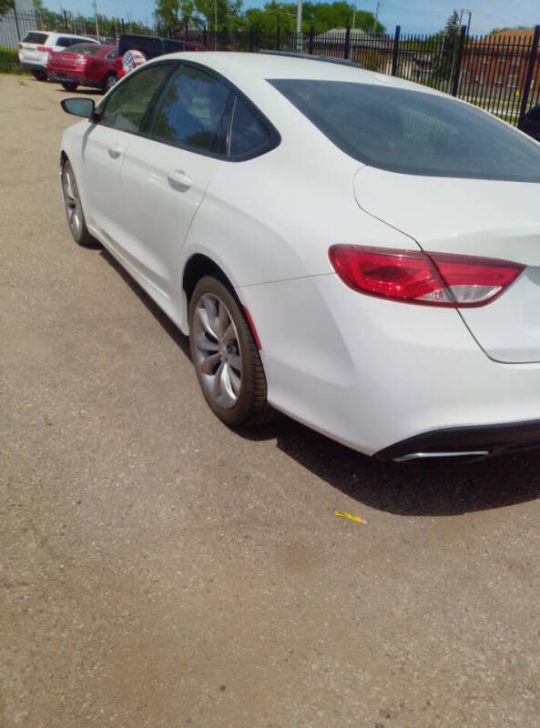 2016 Chrysler 200 S