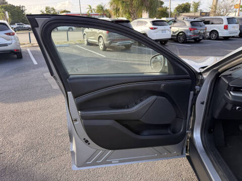 2021 Ford Mustang Mach-E Select