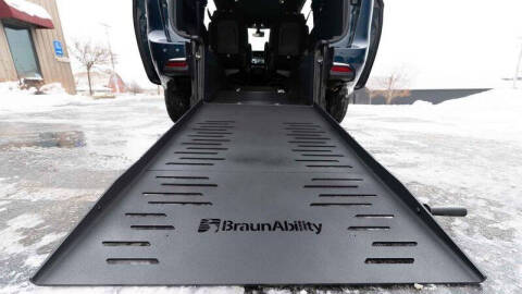 2024 Chrysler Pacifica Touring