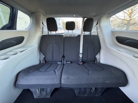 2018 Chrysler Pacifica LX