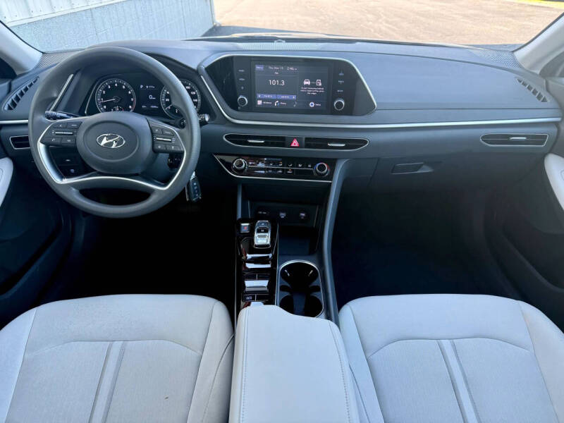 2023 Hyundai Sonata SE