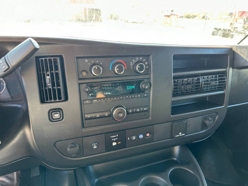 2023 GMC Savana 2500