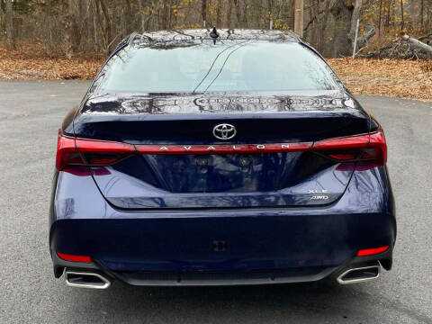 2021 Toyota Avalon XLE
